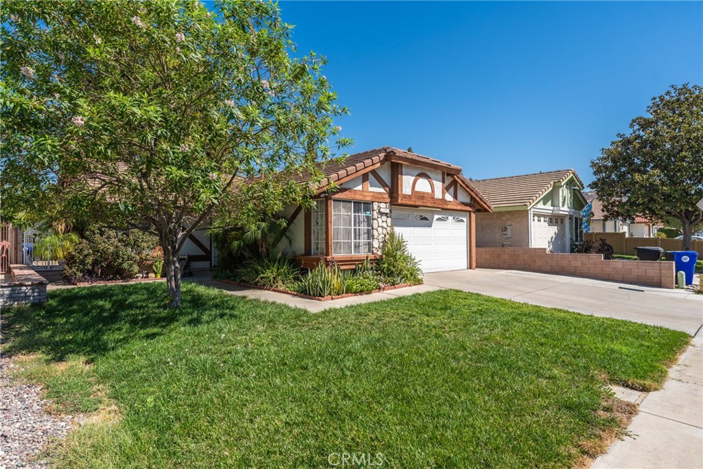 14394 Hillcrest Property Photo 2