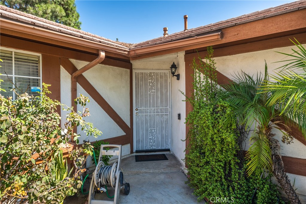 14394 Hillcrest Property Photo 3