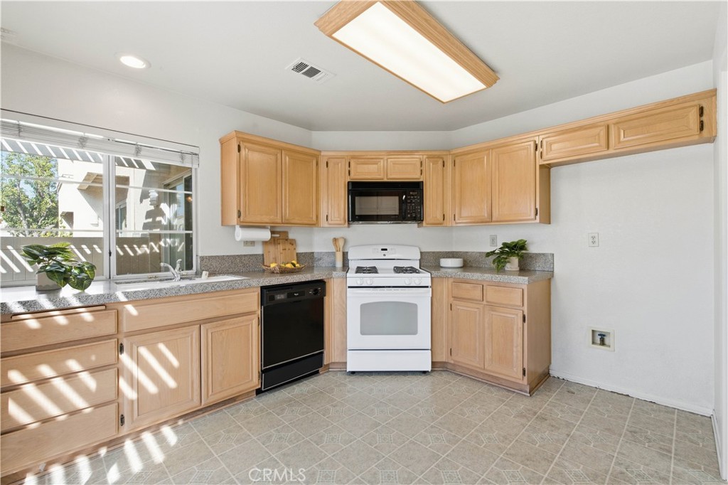 7368 Greenhaven Avenue #32 Property Photo 11