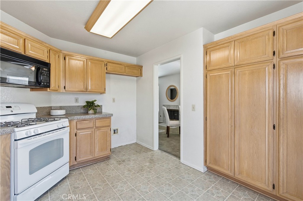7368 Greenhaven Avenue #32 Property Photo 12