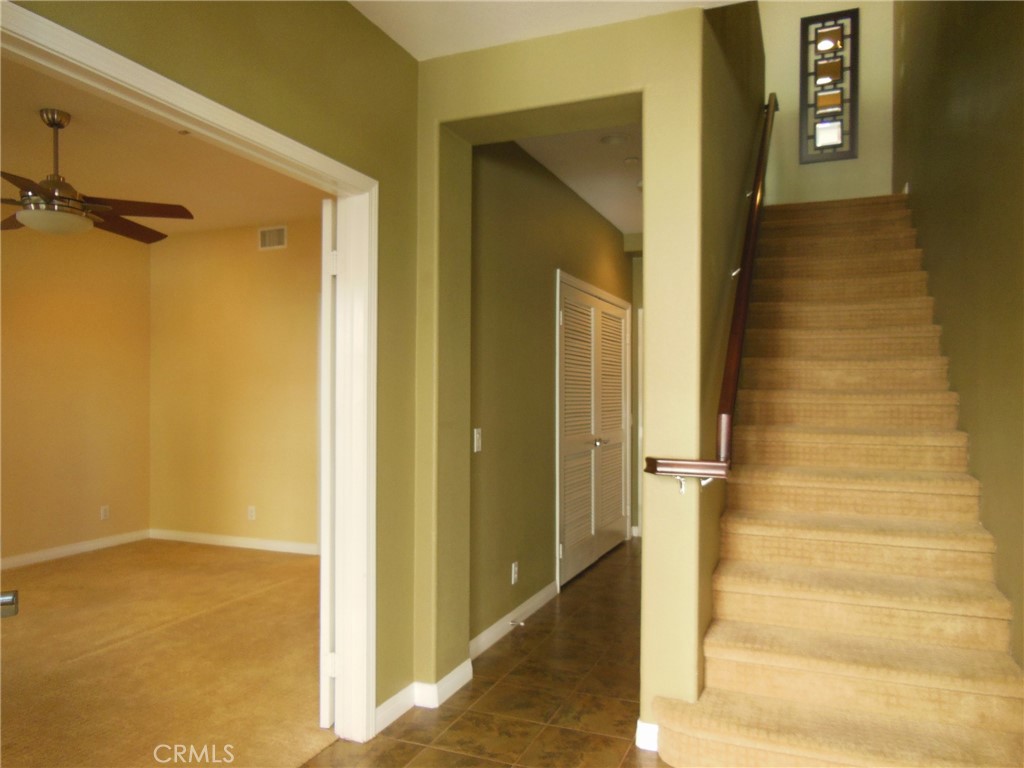 732 W 1st Street Property Photo 8