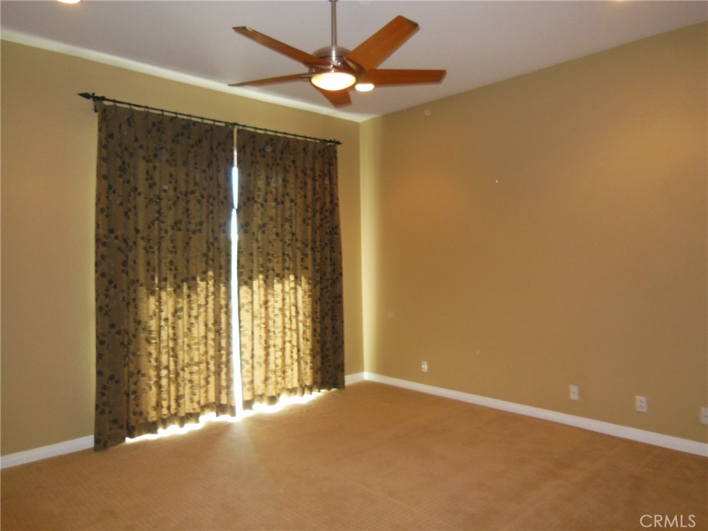 732 W 1st Street Property Photo 18