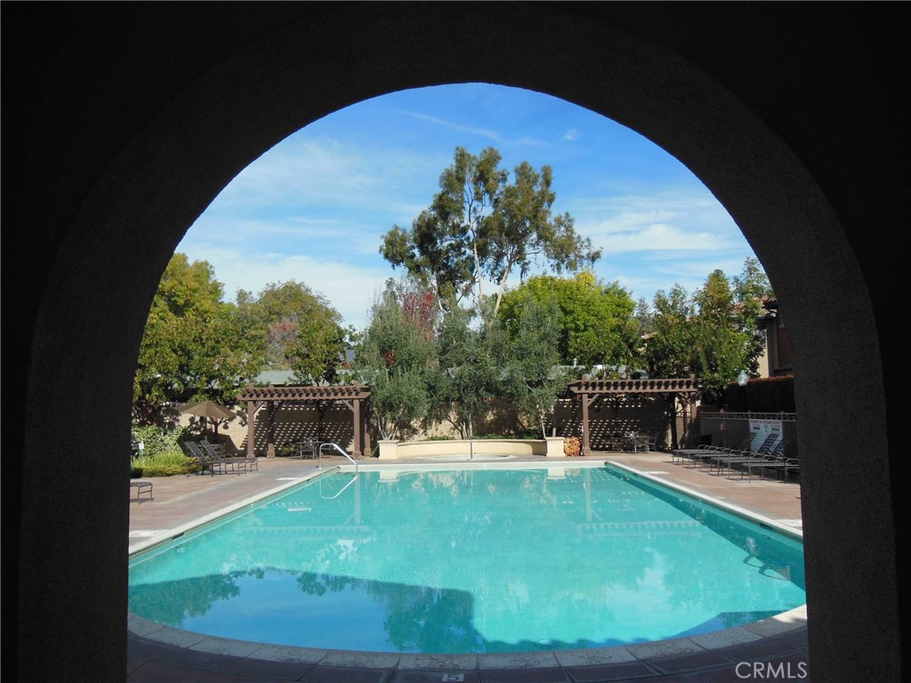 732 W 1st Street Property Photo 27