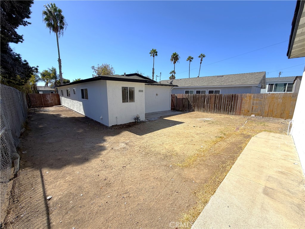 3940 Ocean View Boulevard Property Photo 13