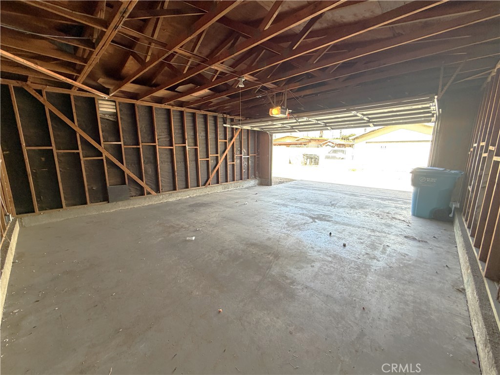 3940 Ocean View Boulevard Property Photo 14