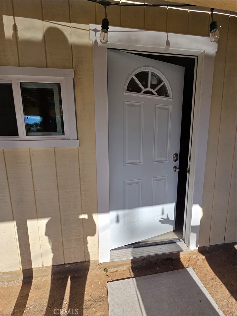 16437 Live Oak Property Photo 2