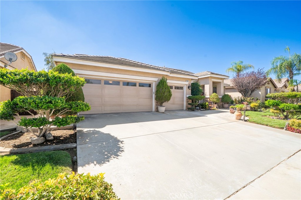 1461 Desert Star Drive Property Photo 2