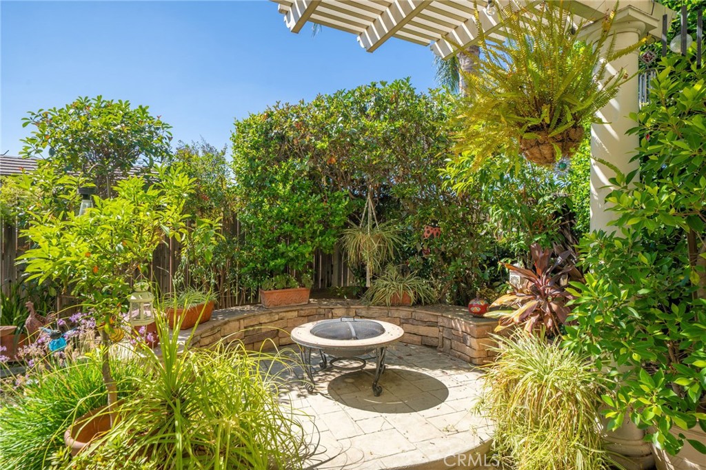 1461 Desert Star Drive Property Photo 41