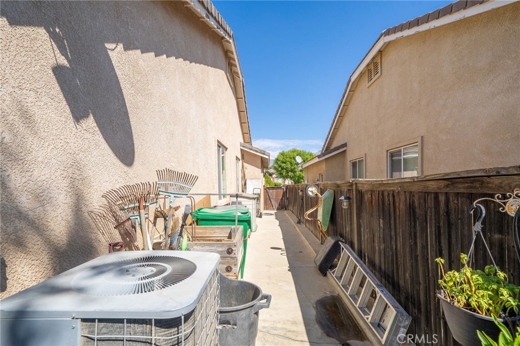 1461 Desert Star Drive Property Photo 47