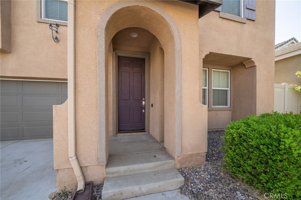 4588 Vincent Way Property Photo 4
