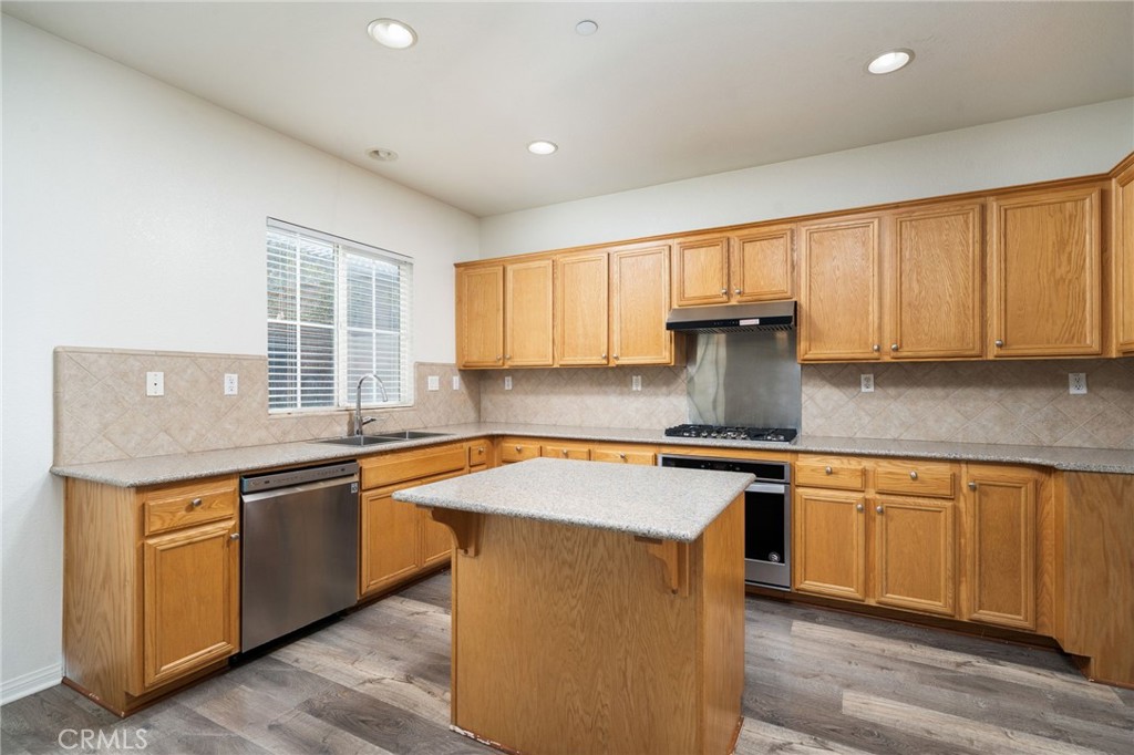 4588 Vincent Way Property Photo 13