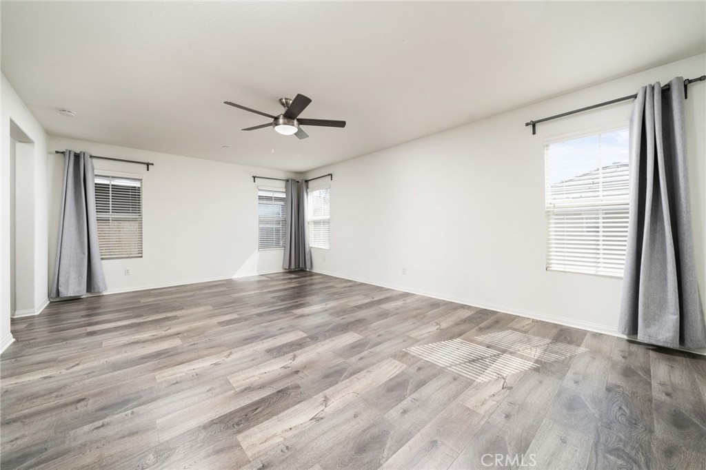 4588 Vincent Way Property Photo 25
