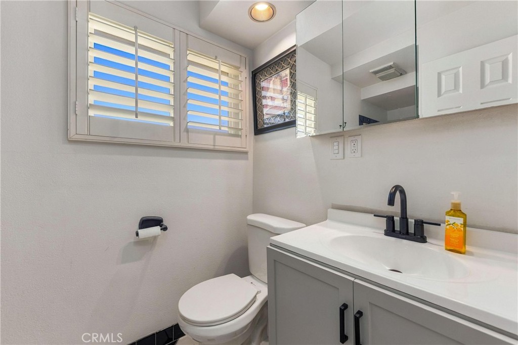 14933 Merrill Avenue Property Photo 27