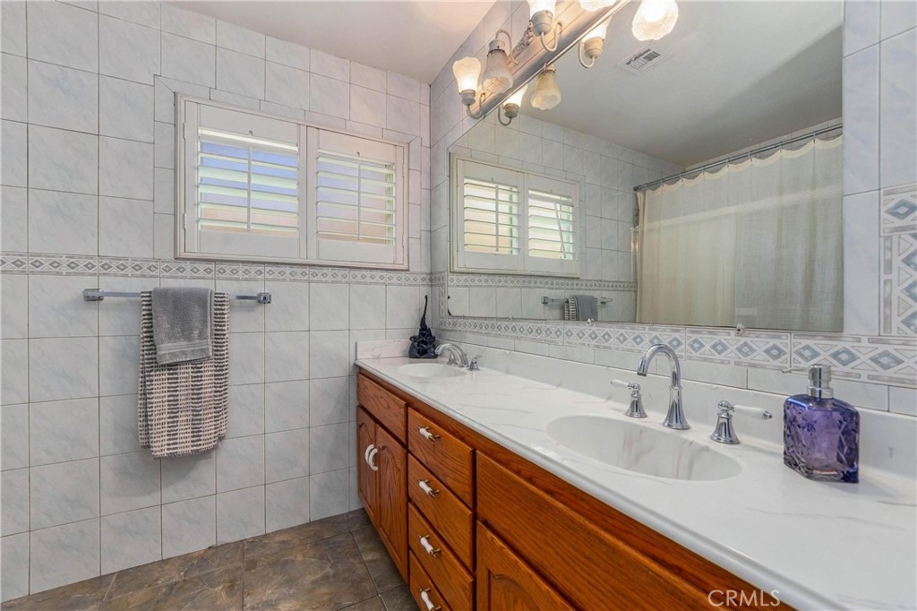 14933 Merrill Avenue Property Photo 34