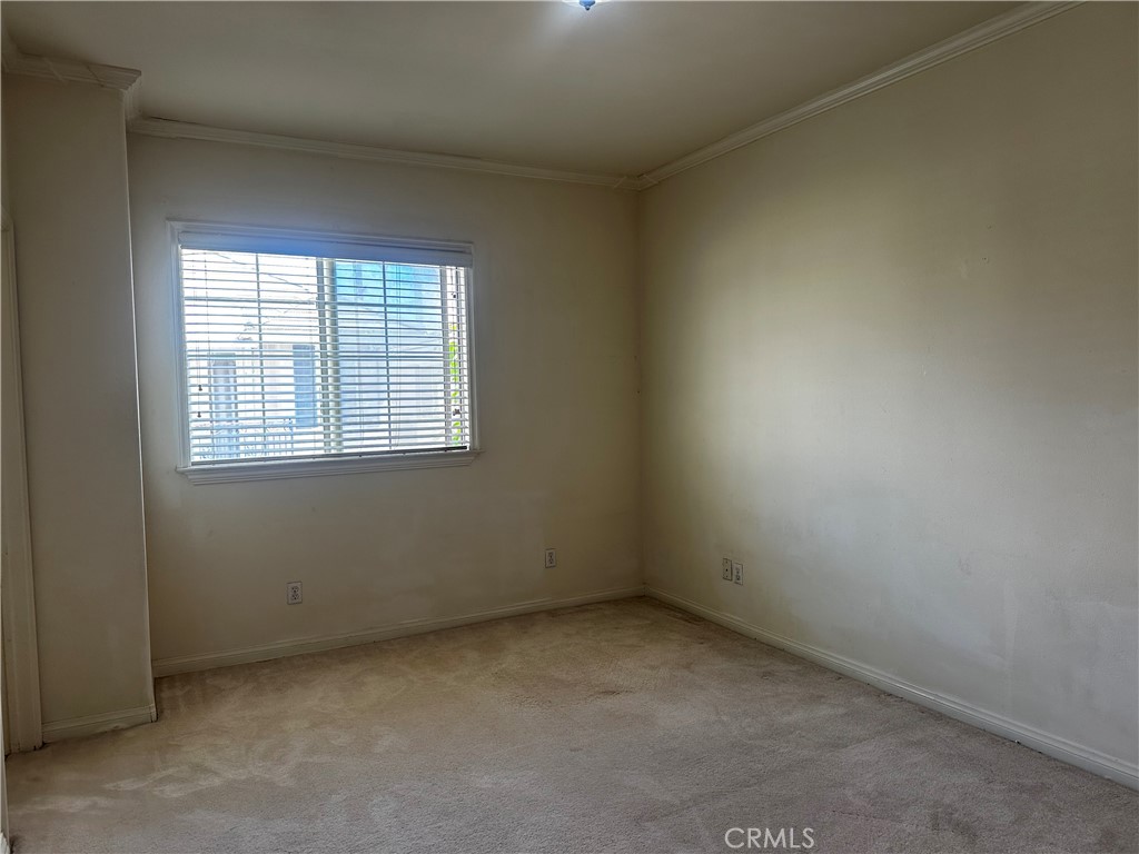 421 El Dorado St B Property Photo 10