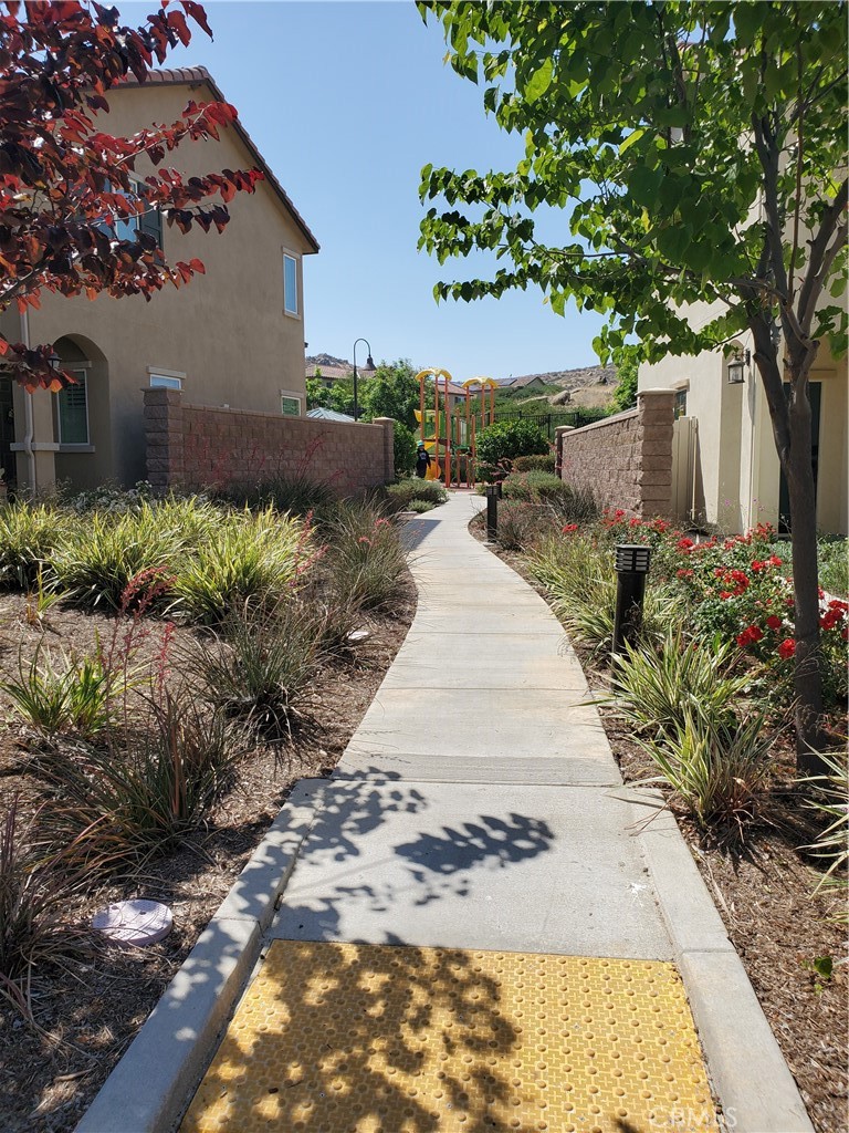27380 Basalt Property Photo 2