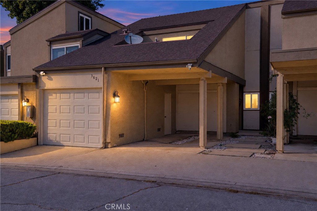 3621 Towne Park Property Photo 1