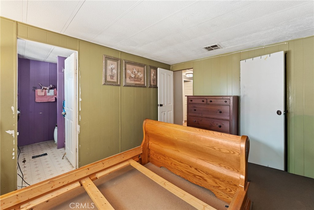 1025 S Riverside Avenue 121 Property Photo 12