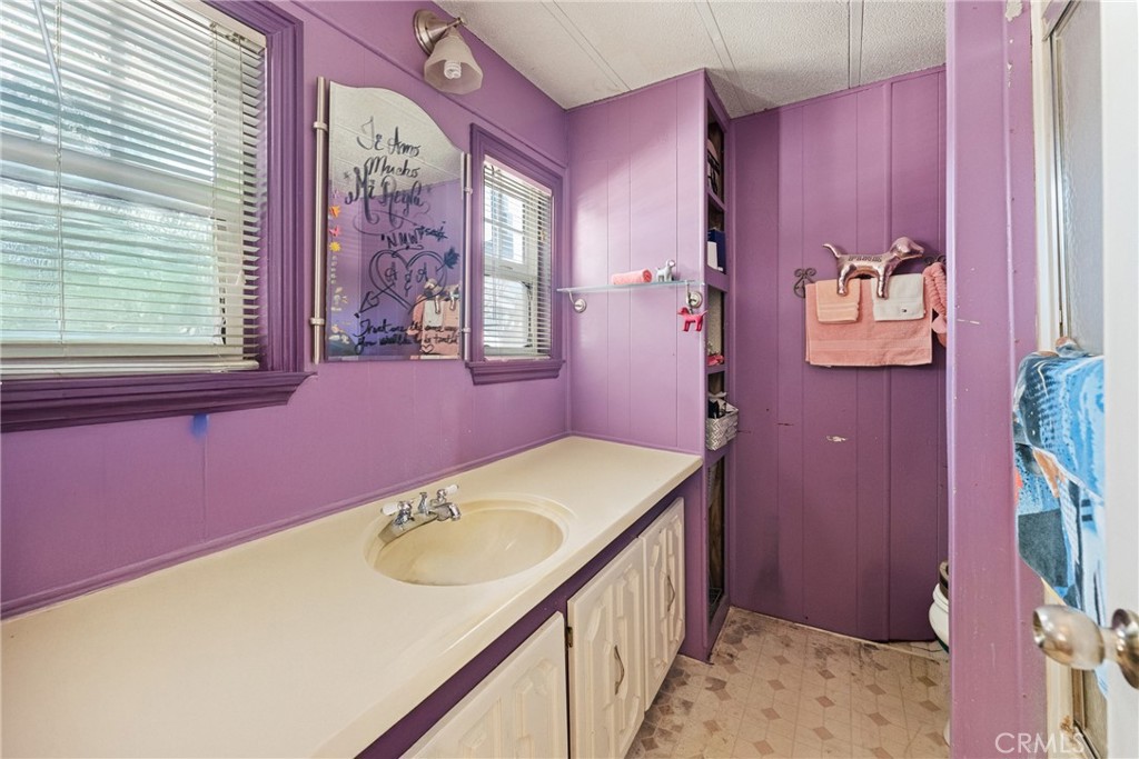 1025 S Riverside Avenue 121 Property Photo 13