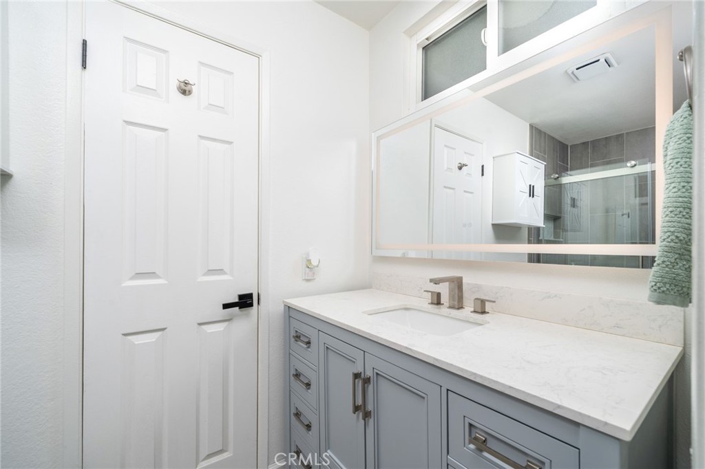 9785 Estacia Court Property Photo 16