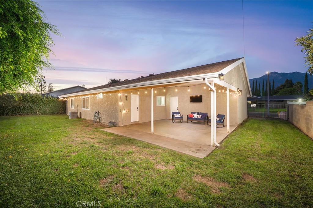 9785 Estacia Court Property Photo 21