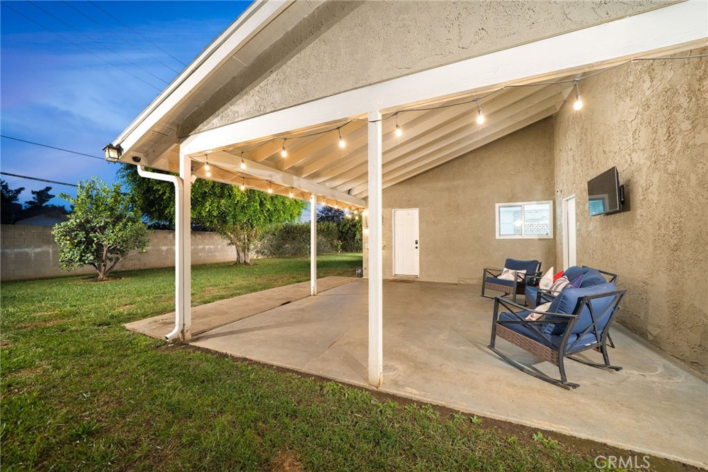 9785 Estacia Court Property Photo 22