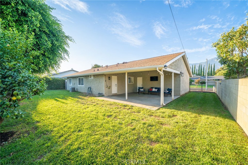 9785 Estacia Court Property Photo 26