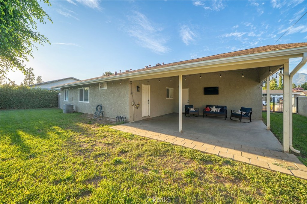 9785 Estacia Court Property Photo 27