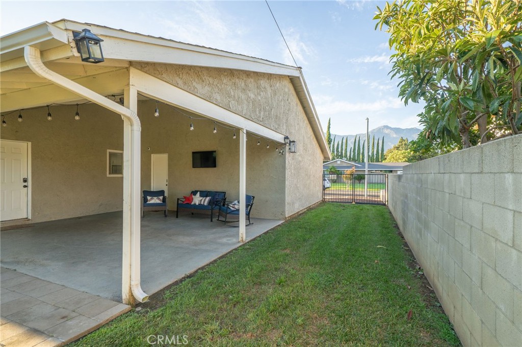 9785 Estacia Court Property Photo 30
