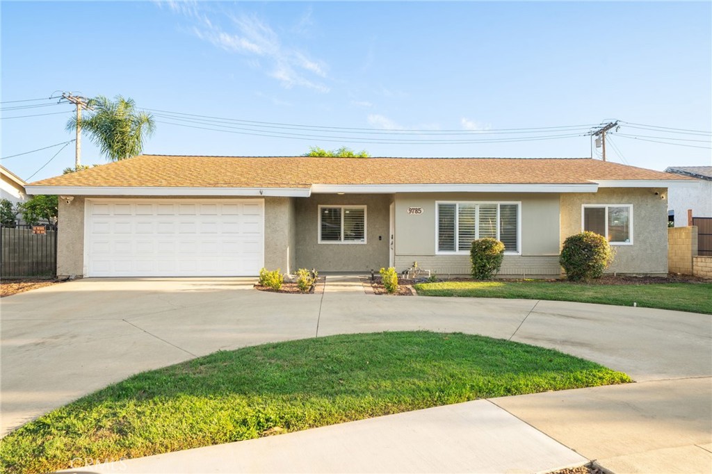 9785 Estacia Court Property Photo 32