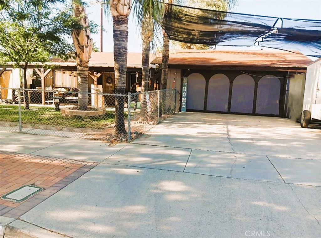 260 W Wright Property Photo 1