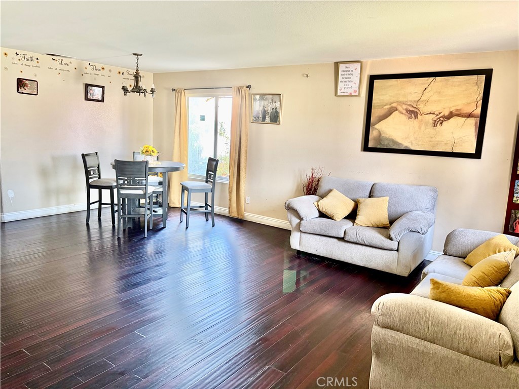 423 Madrid Property Photo 4