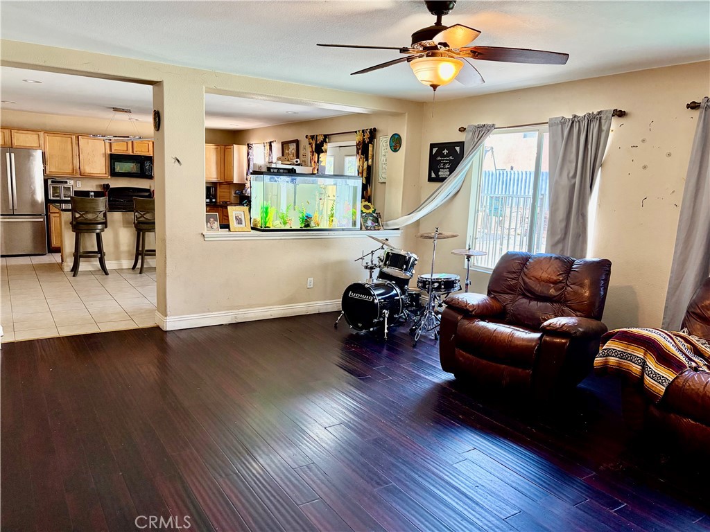 423 Madrid Property Photo 10