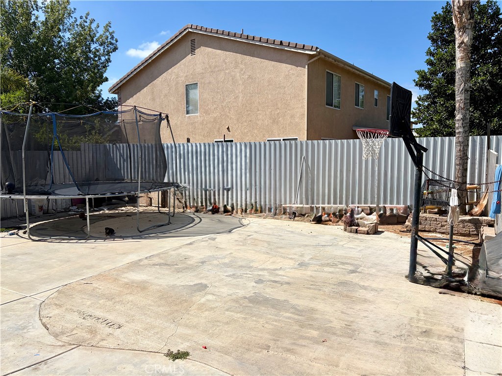 423 Madrid Property Photo 15