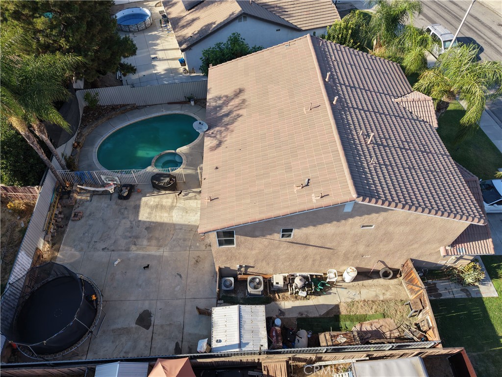 423 Madrid Property Photo 22