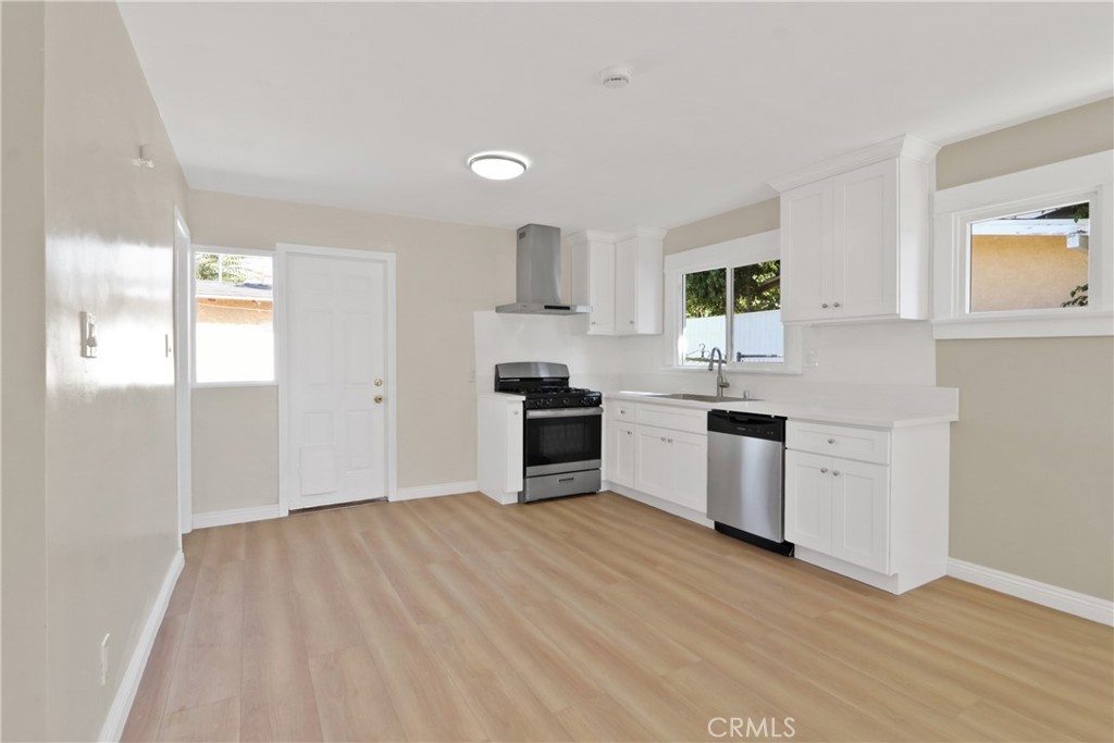 523 Randolph Street Property Photo 6