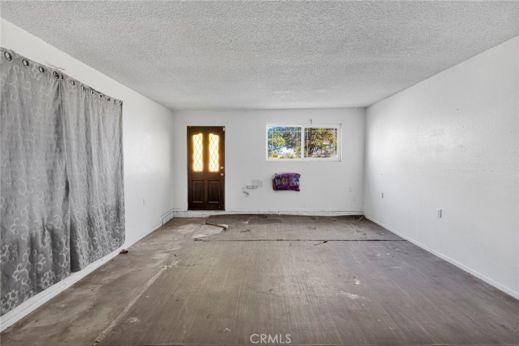 17047 Eucalyptus Street Property Photo 17