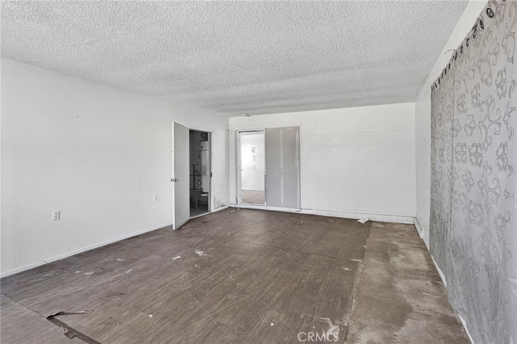 17047 Eucalyptus Street Property Photo 19