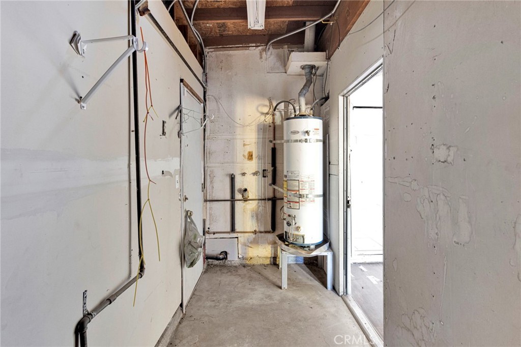 17047 Eucalyptus Street Property Photo 21