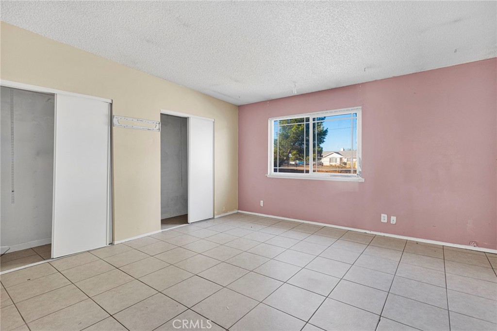 17047 Eucalyptus Street Property Photo 29