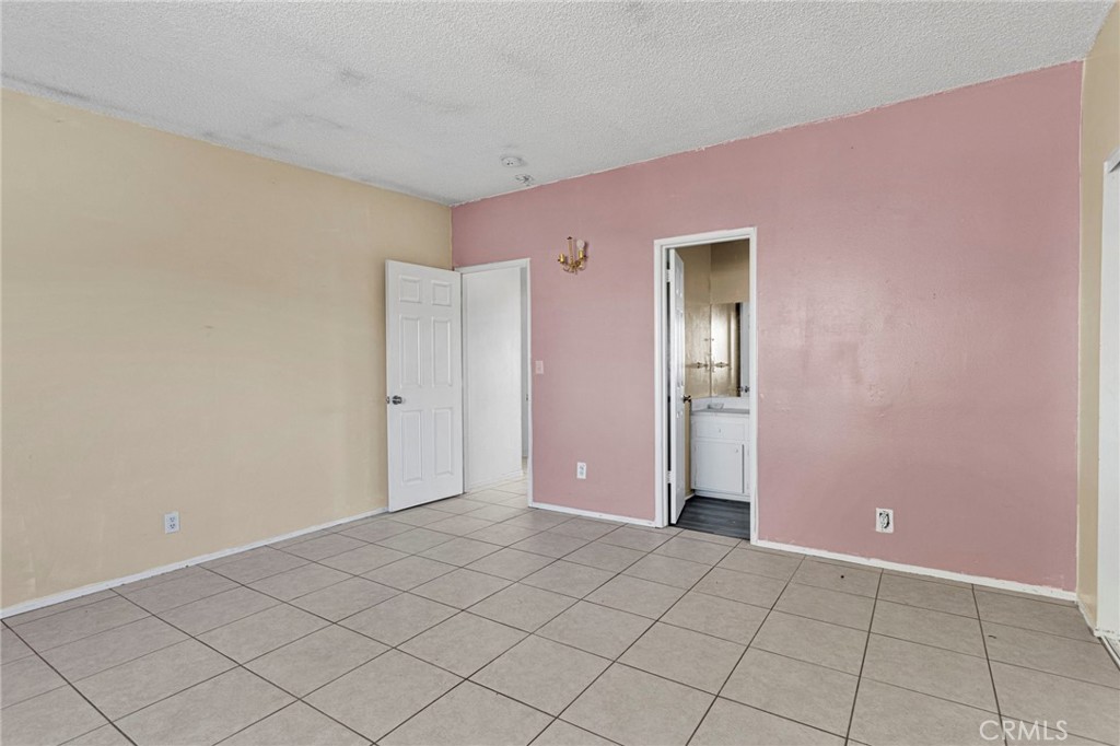 17047 Eucalyptus Street Property Photo 31