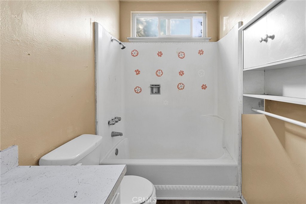 17047 Eucalyptus Street Property Photo 33