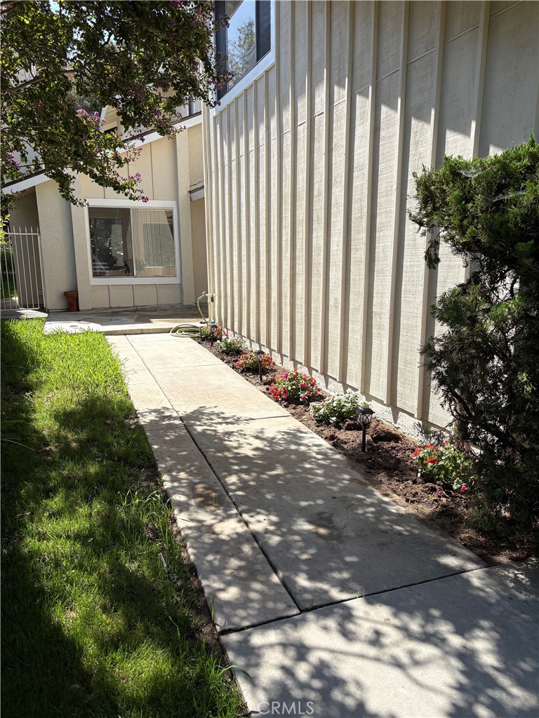 310 Sun Rose Street Property Photo 3