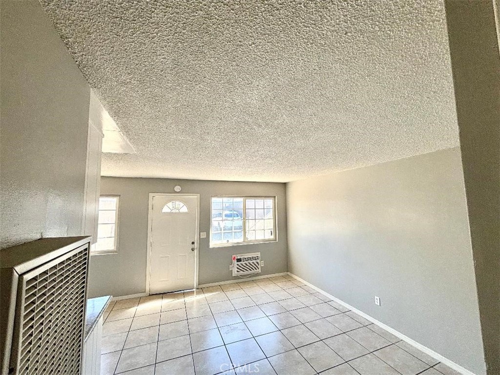 650 N Third Avenue C Property Photo 4