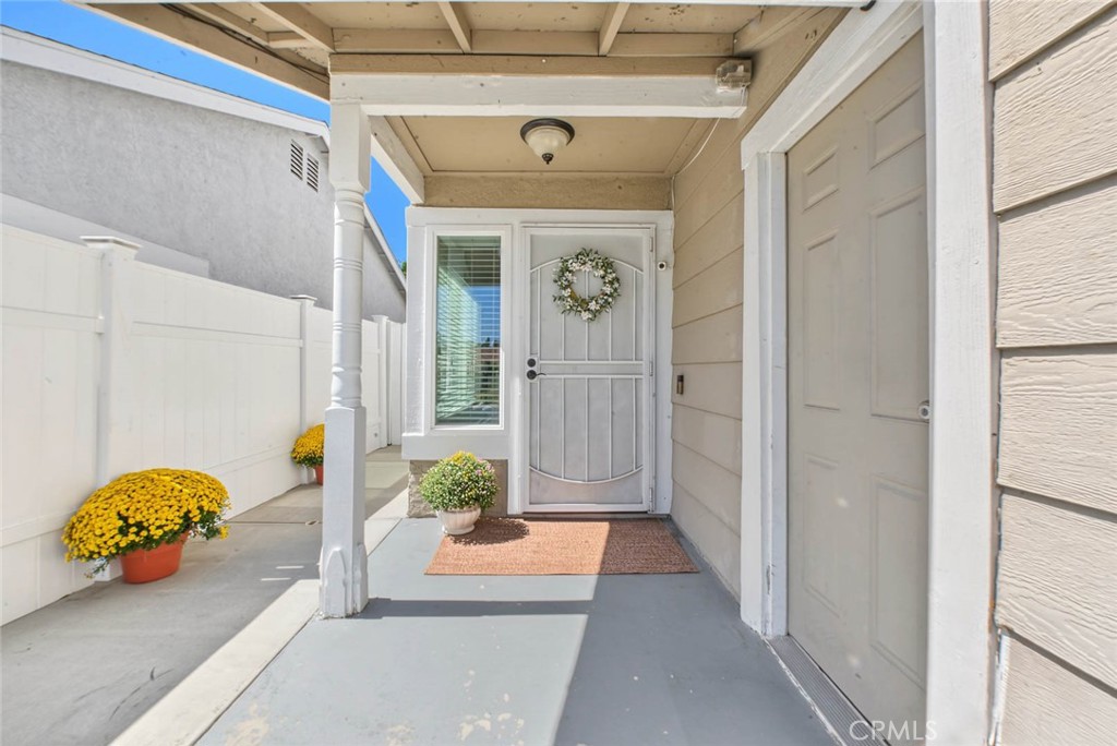 7068 Jasmine Court Property Photo 4