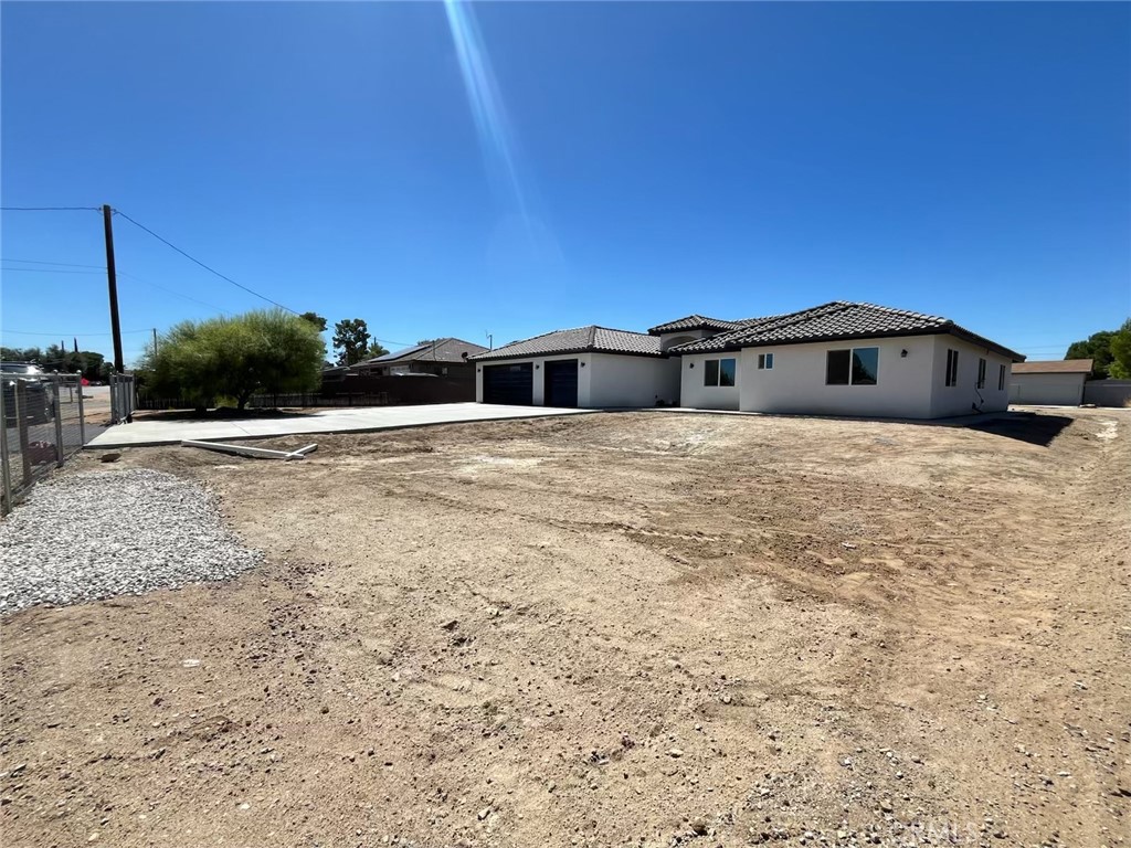10674 Victor Avenue Property Photo 3