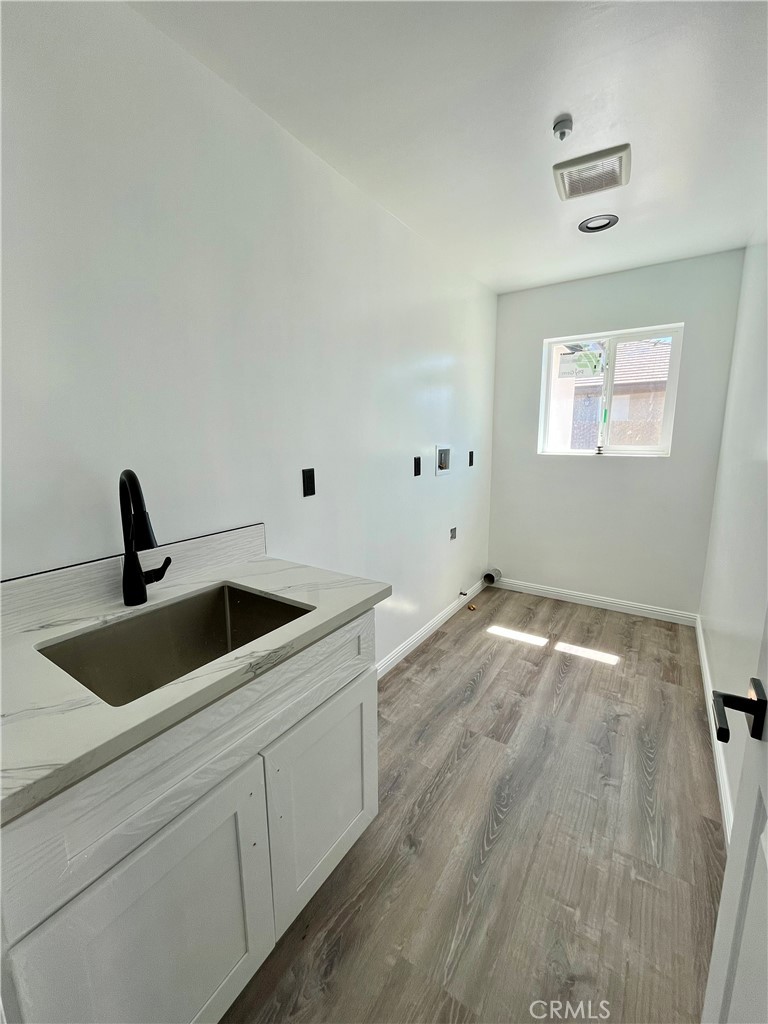 10674 Victor Avenue Property Photo 19