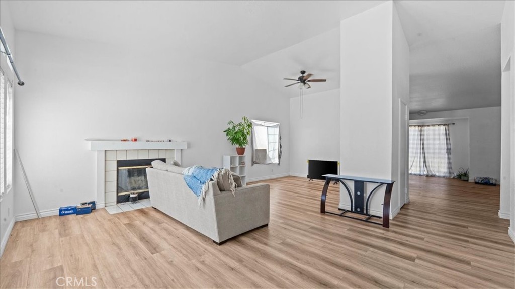 2113 Lightcap Property Photo 3
