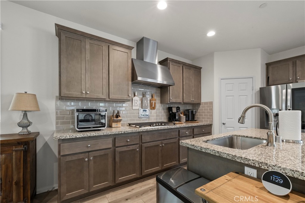 16986 Red Tail Lane Property Photo 8