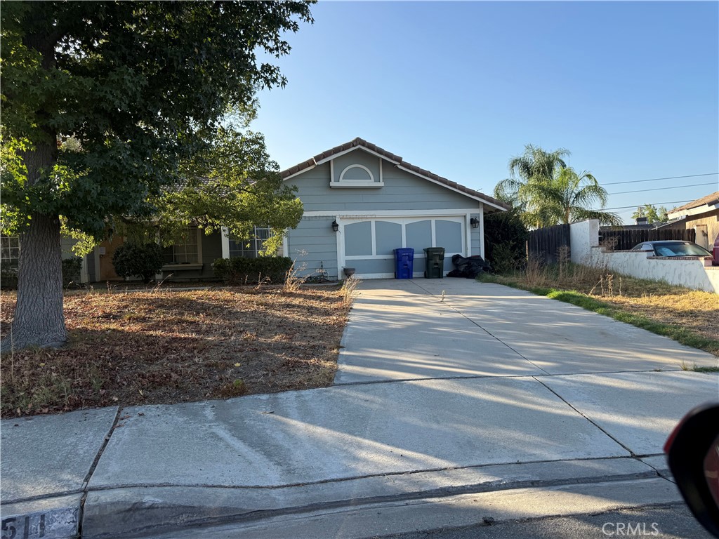 511 W Norwood Property Photo 1